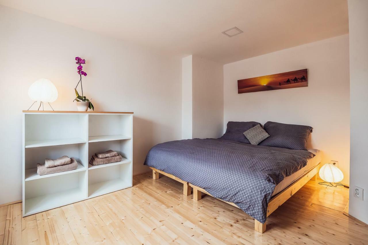 Skodova Apartments Пршеров Экстерьер фото