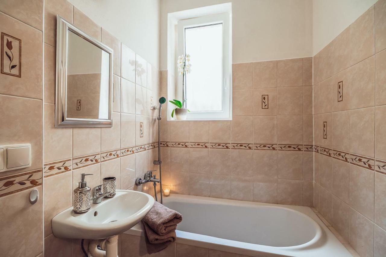 Skodova Apartments Пршеров Экстерьер фото
